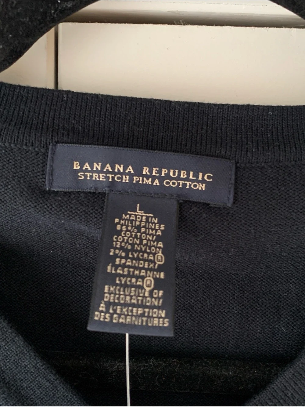 Banana Republic Black V-Neck Men's Shirt with  Stripes